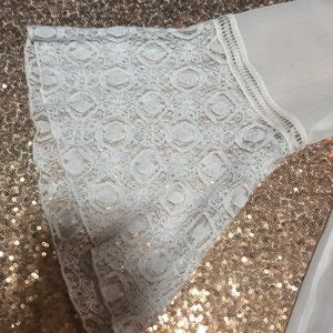 Bell sleeve shirt